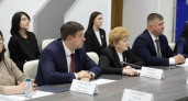В Псковской области с 1 октября на 5,2% повысят оклады бюджетникам