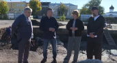 Ведерников посетил раскоп в центре Пскова, где нашли крепостную стену 1309 года