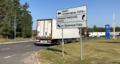 Эстония ограничила пропуск на границе с Псковской областью: образовались очереди