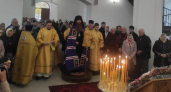 В Великих Луках прошла первая литургия в новом храме Успения Пресвятой Богородицы