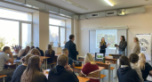Студентам в Великих Луках объяснили, как фотоловушки помогают изучать диких животных
