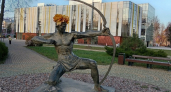 Лучник в парке культуры и отдыха Великих Лук потерял венок