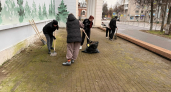 Молодёжные объединения провели субботник в Доме молодёжи «Родина» в Великих Луках