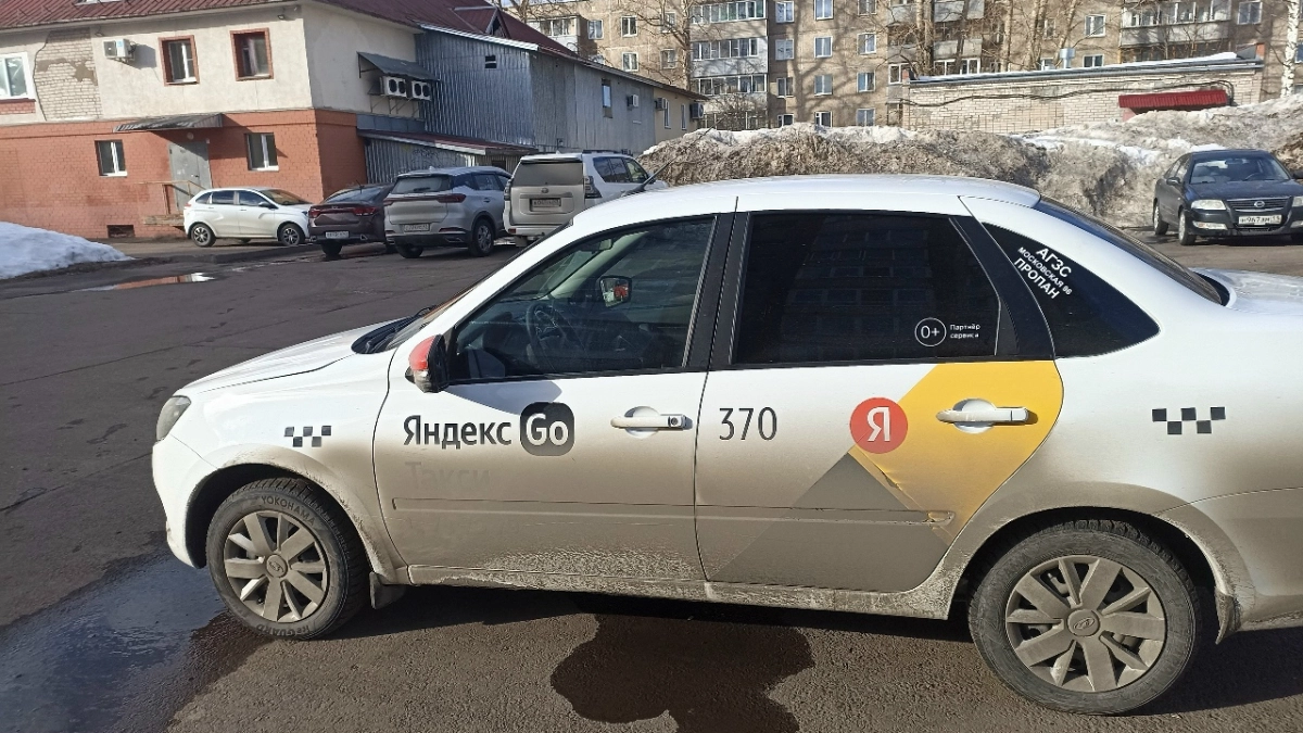 В Великих Луках тариф на провоз детей в такси вырос в пять раз