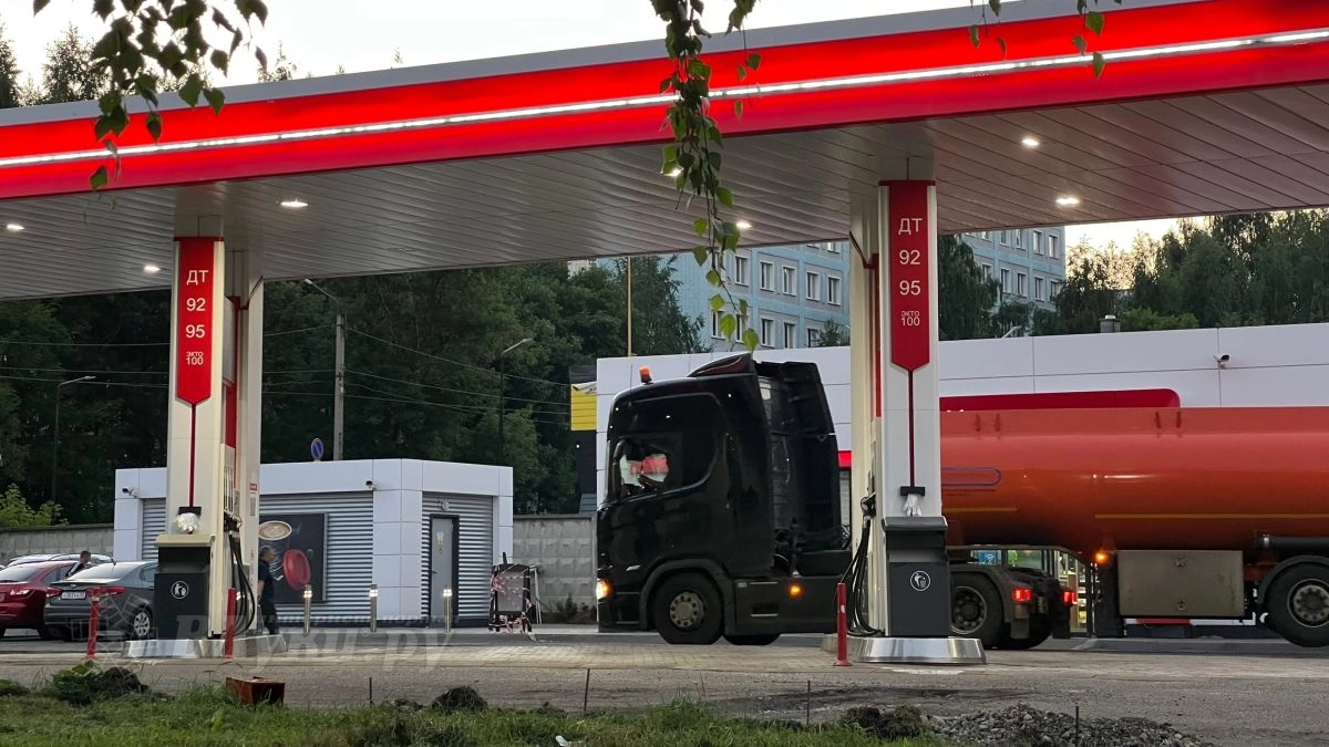 На контроле ФАС: в Псковской области стартовали масштабные проверки цен на заправках