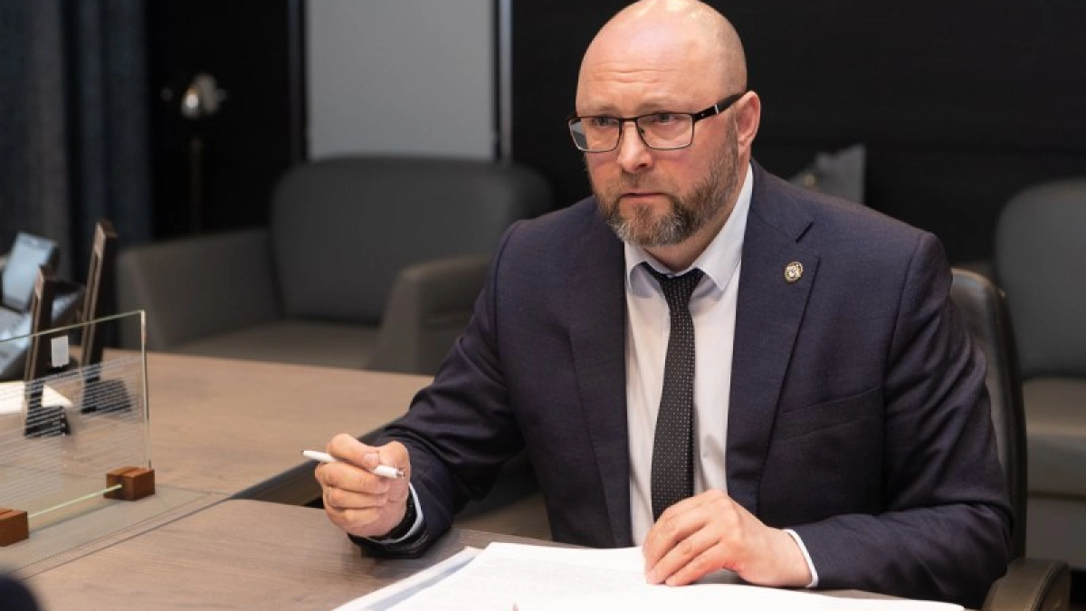 От «Псковавтодора» до кресла мэра Пскова: путь Станислава Стармолотова и что он успел сделать 