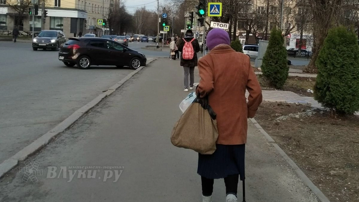В следующем году в Псковской области повысят все виды пенсий