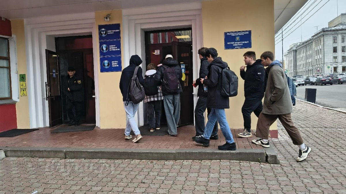 В Псковской области учредят переходящее Знамя губернатора для лучшего студотряда