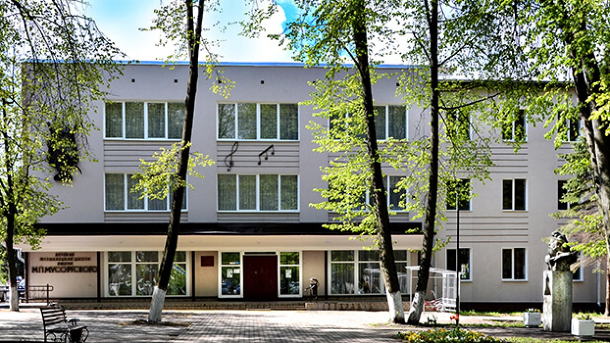 В Великих Луках скончалась преподаватель музыкальной школы Татьяна Дормидонтова
