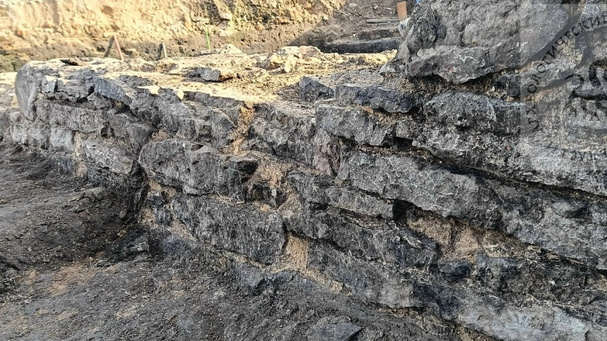 В Пскове при раскопках нашли участок крепостной стены 1309 года