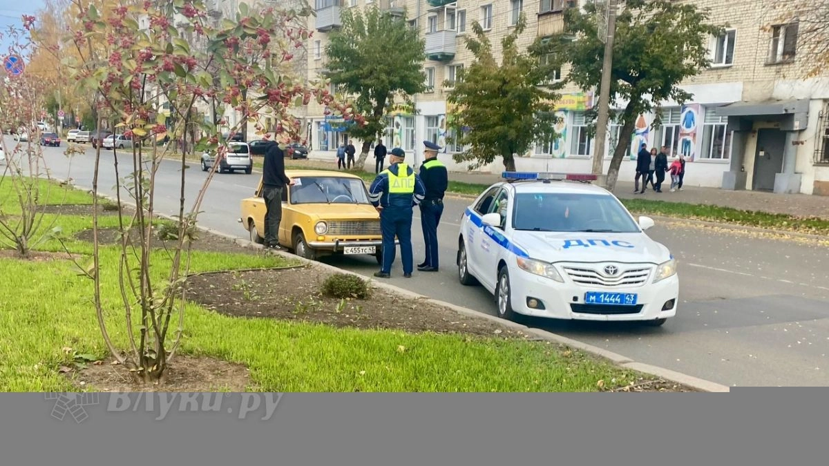 Жителя Великолукского района приговорили к восьми годам колонии за наезд на группу людей