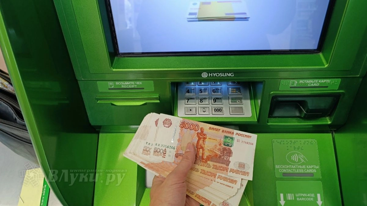 Средняя зарплата в сельском хозяйстве Псковской области достигла 75 тысяч рублей