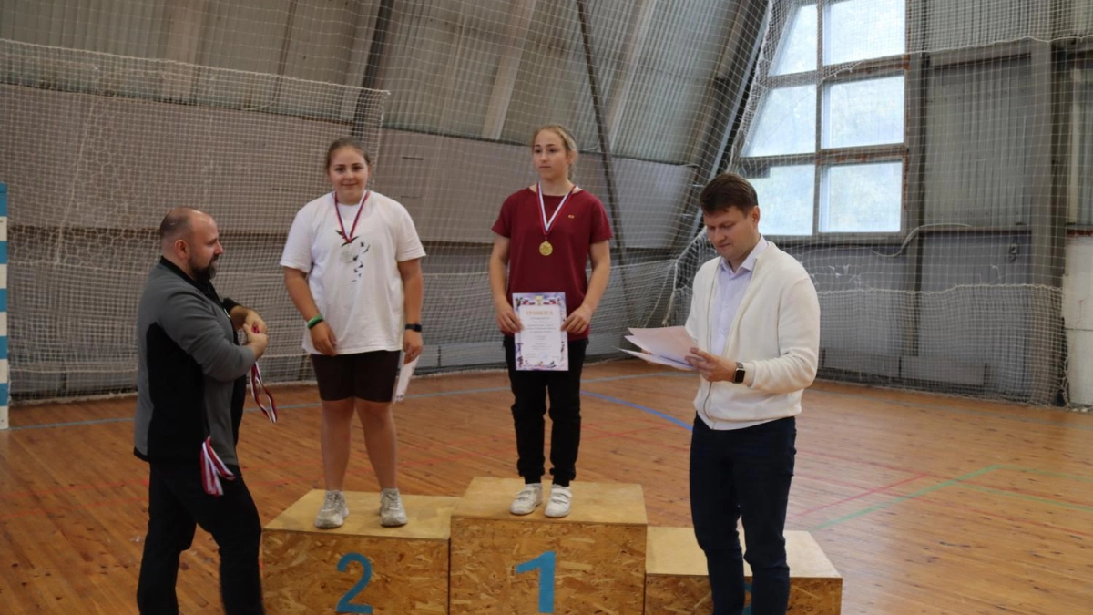 12 спортсменов выполнили норматив первого разряда на Кубке Псковской области по гиревому спорту