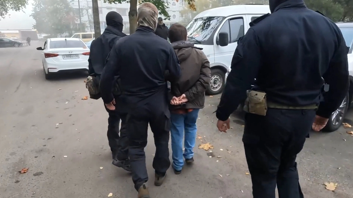 В Пскове мужчину арестовали из-за комментария в Telegram