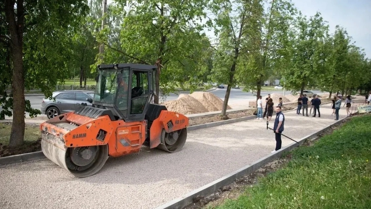 В Псковской области за год отремонтировали более 300 километров дорог и восемь мостов