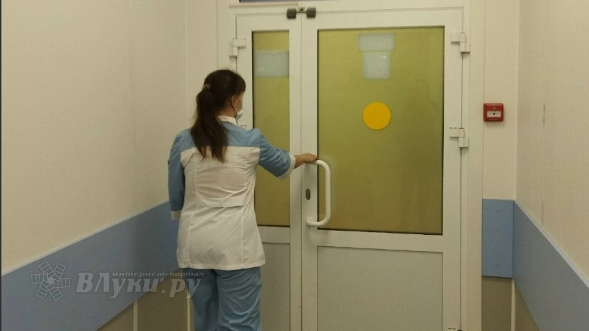 Больше не может иметь детей из-за врачебной ошибки: жительница Великих Лук отсудила у больницы 1 млн рублей